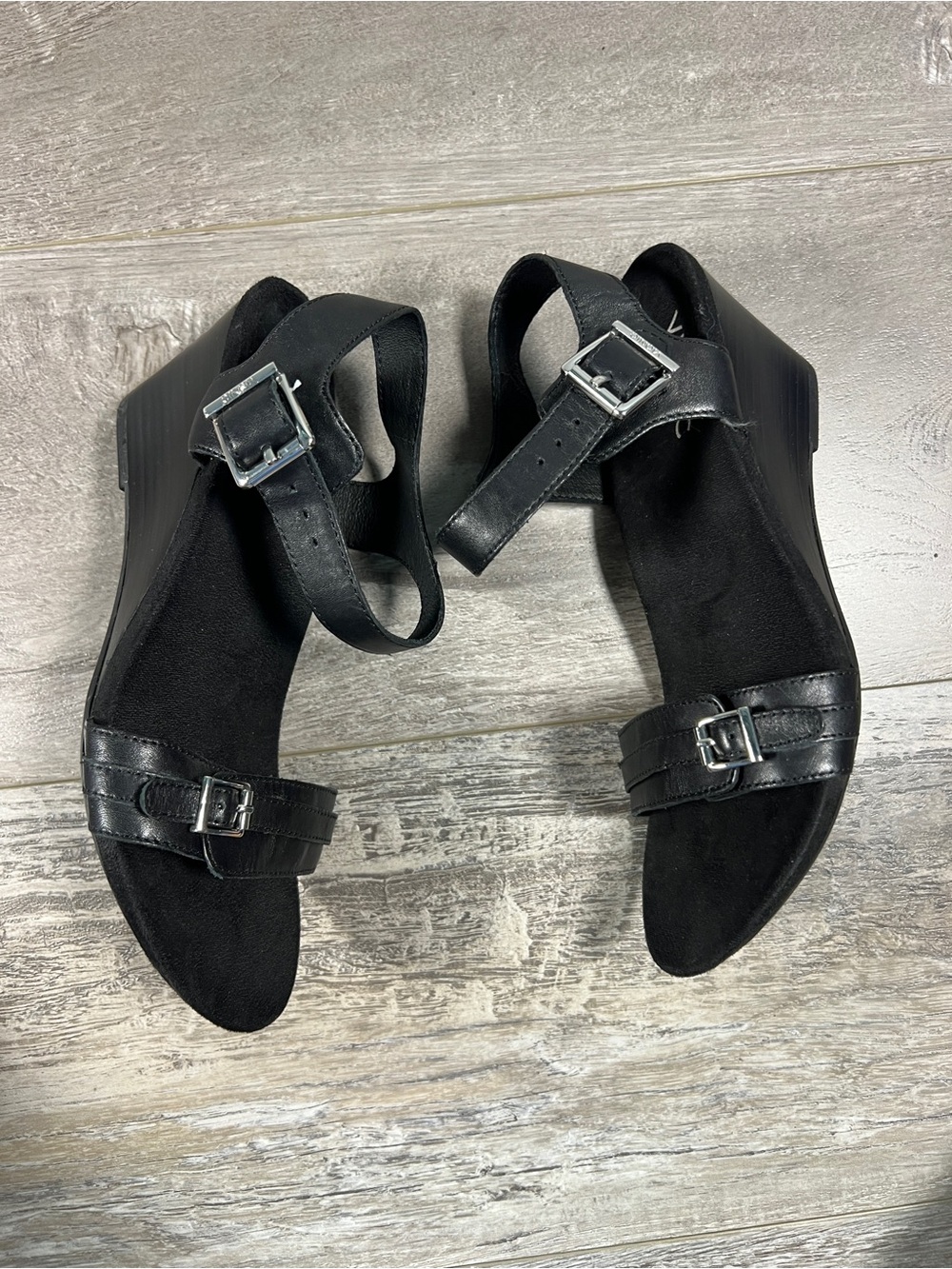 Vionic Noble Laurie Black Leather Wedge Sandals Women's Size 7 - Picture 2 of 7